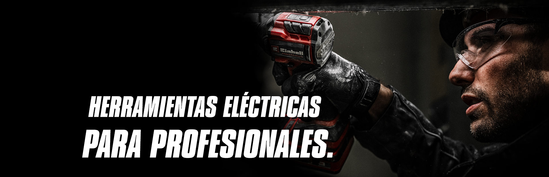 Una mano sostiene una llave de impacto inalámbrica roja que se utiliza sobre una viga de metal, con el texto "Herramientas eléctricas para profesionales".